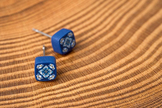 Bracelet et Clous d'Oreilles Assortis