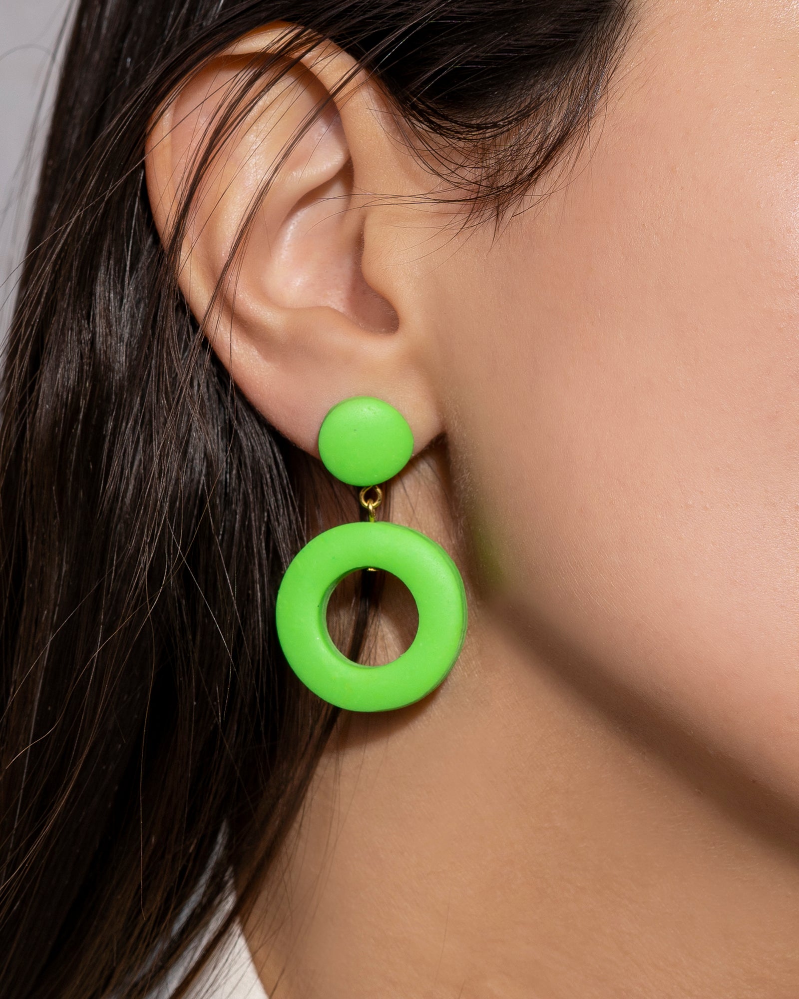 boucles d'oreilles longues fantaisies de couleur vert pour femmes