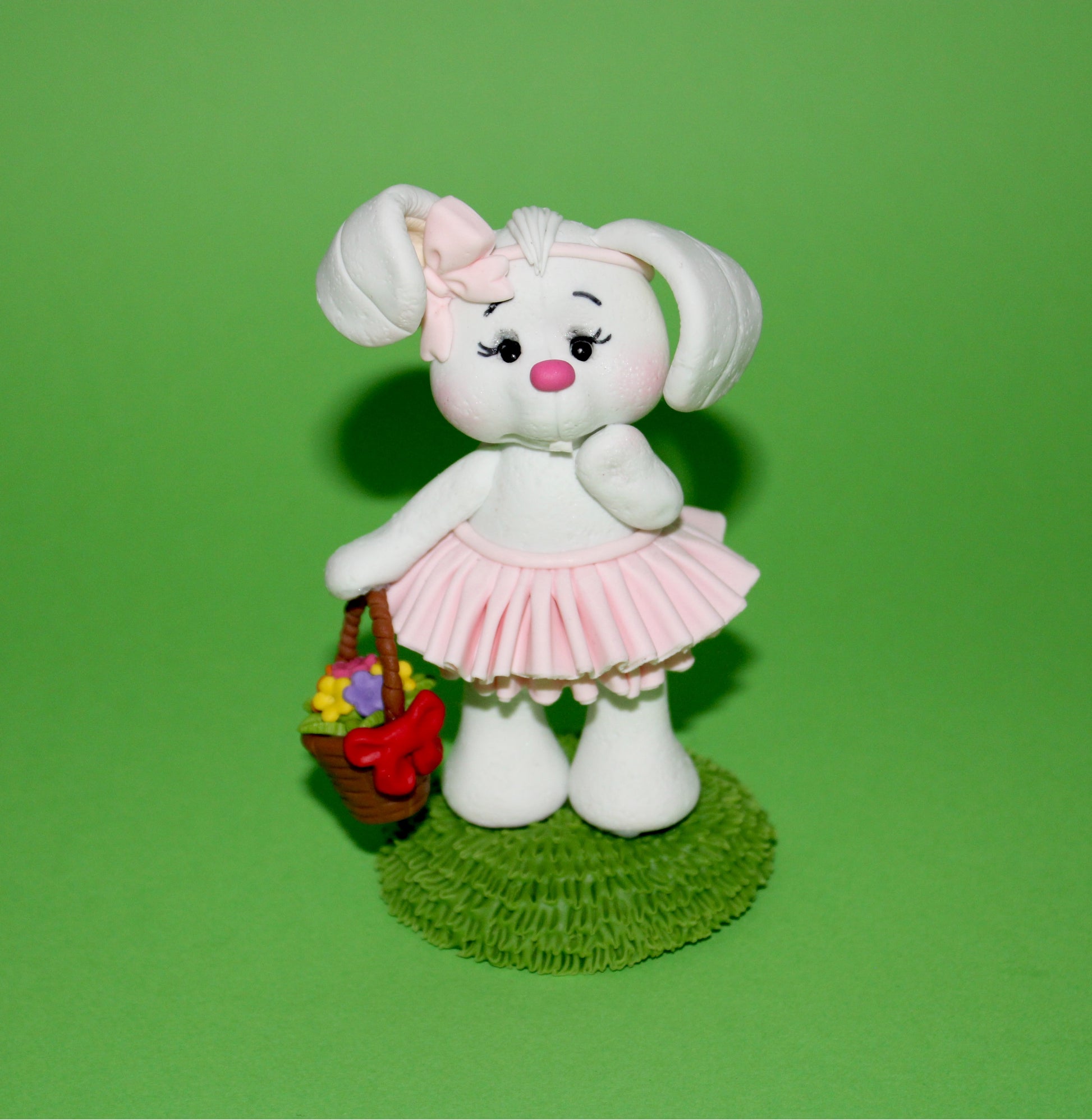 figurine lapine de Pâques originale 